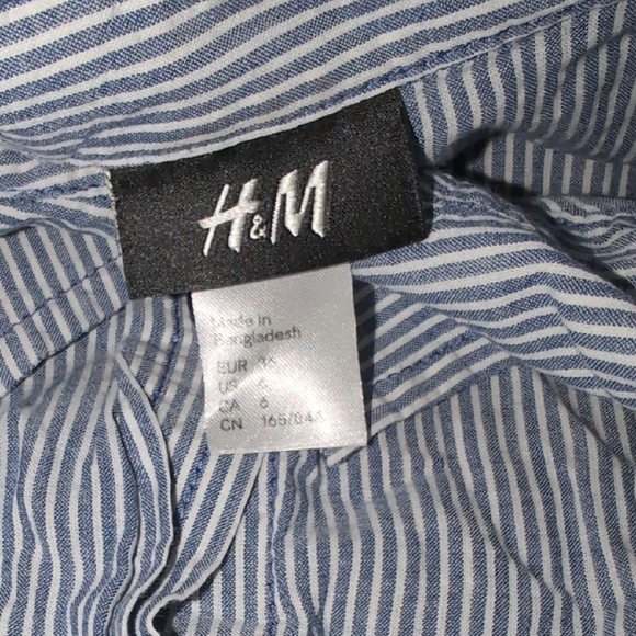 H&M Women's Blue Striped Button Down Shirt - Picture 3 of 6